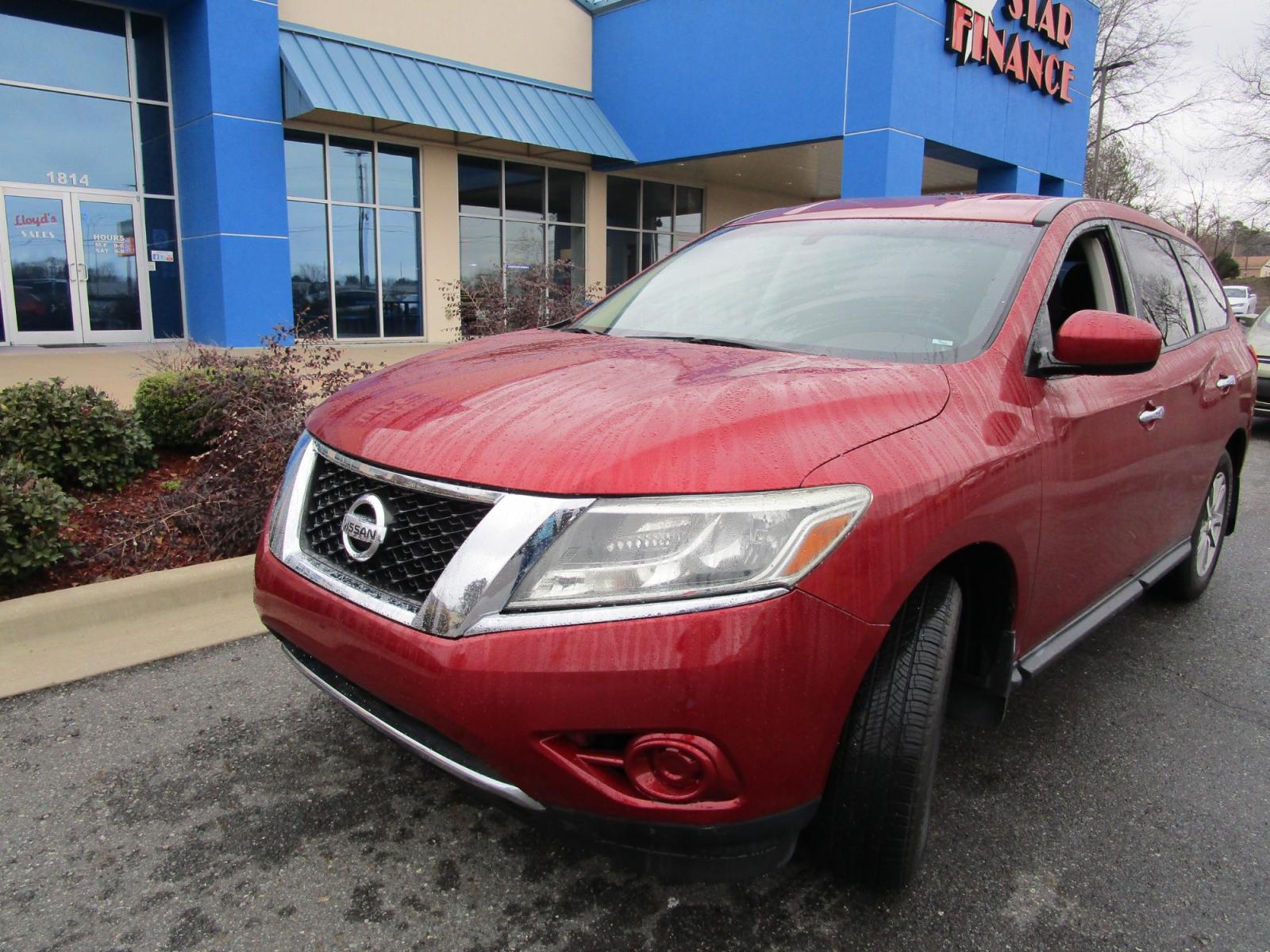 2014 RED Nissan Pathfinder (5N1AR2MN9EC) , located at 1814 Albert Pike Road, Hot Springs, AR, 71913, (501) 623-1717, 34.494228, -93.094070 - Photo #1